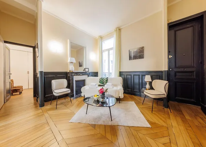 Superb Central 2Bdr 4P Apartment - Palais Royal