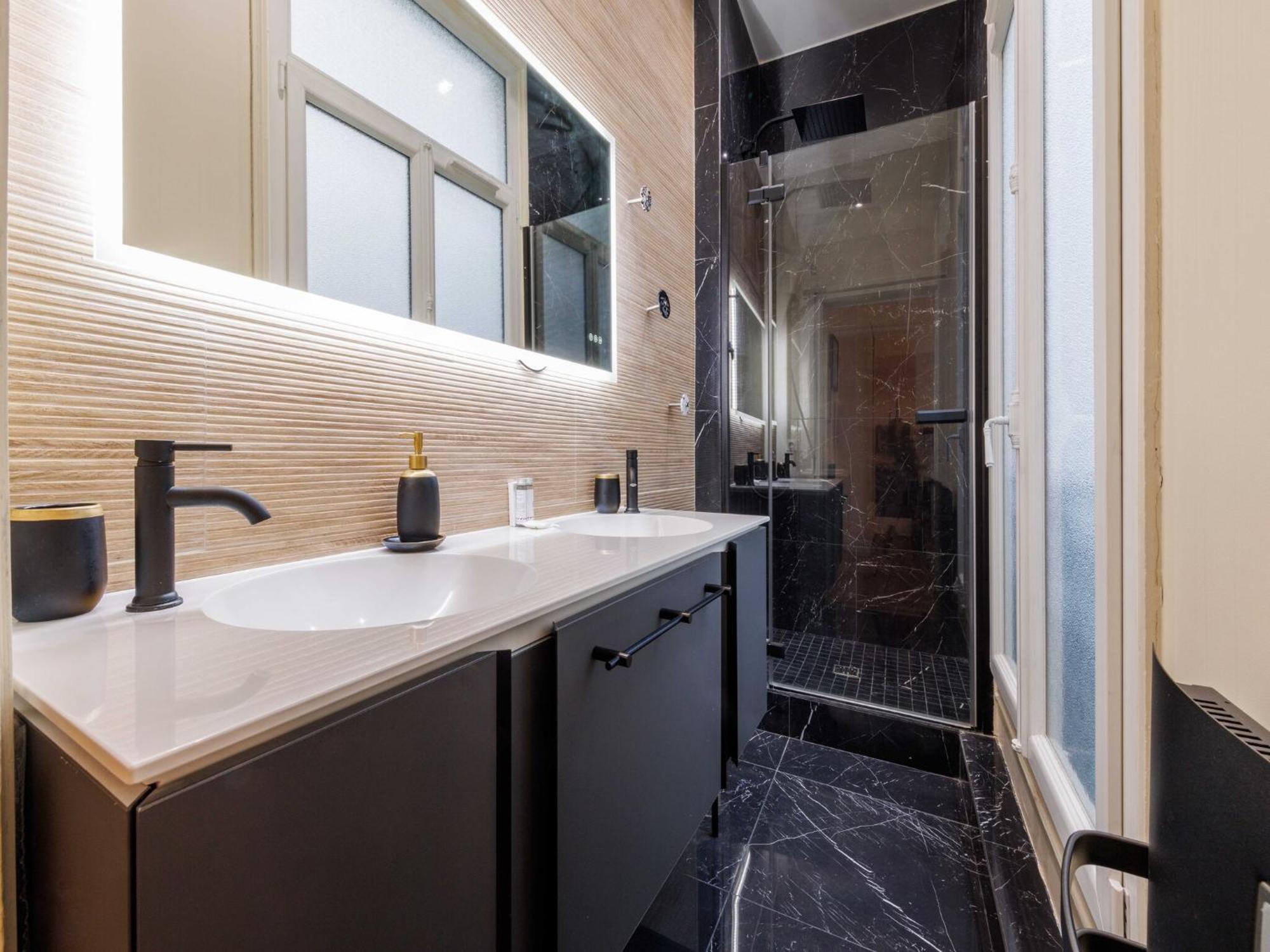 Superb 2bdr 4p - Palais Royal *